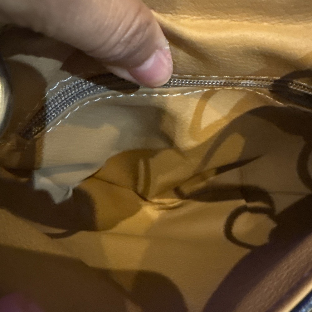 Vera‎ Pelle Italian Leather Black  Crossbody Bag - Picture 9 of 11